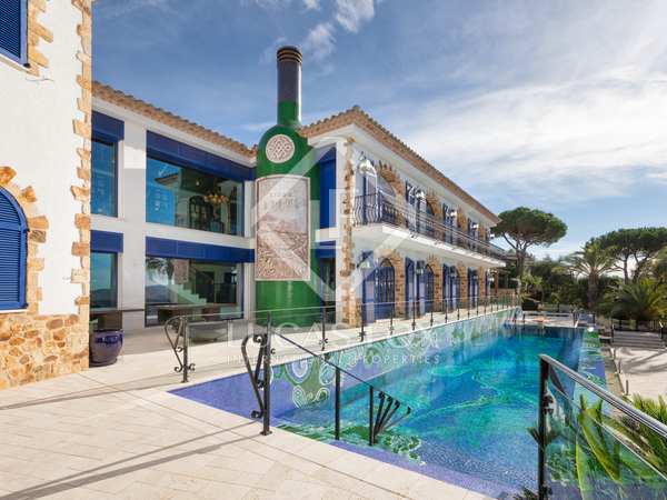 Villa van 2,745m² te koop in Platja d'Aro, Costa Brava