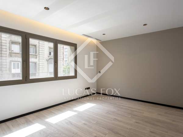 69m² apartment with 12m² terrace for sale in Sant Gervasi - Galvany