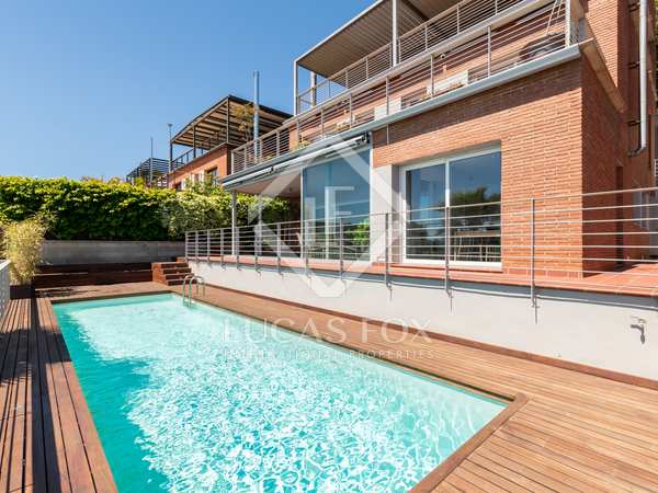 Casa / villa de 328m² en venta en Montmar, Barcelona