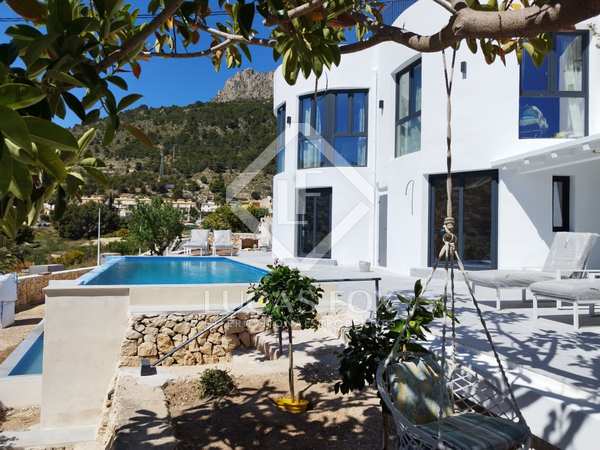235m² house / villa for sale in Calpe, Costa Blanca