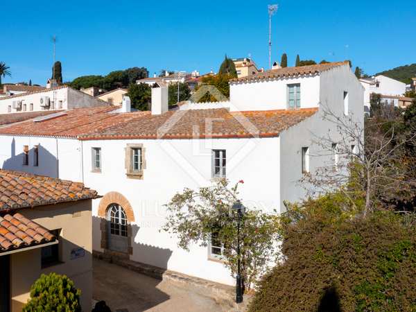 Casa / vil·la de 325m² en venda a Sant Vicenç de Montalt