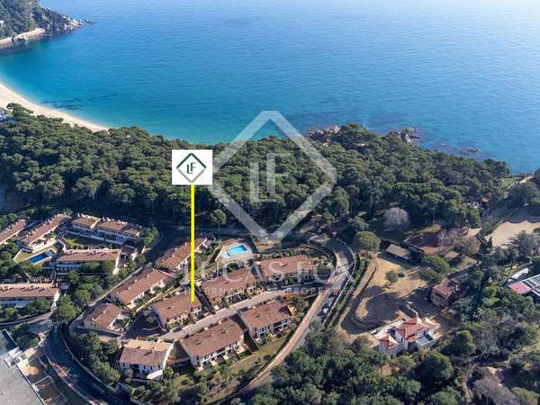 201m² house / villa with 85m² terrace for sale in Lloret de Mar / Tossa de Mar