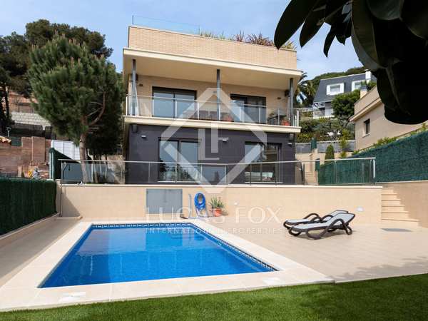 374m² house / villa with 406m² garden for sale in Premià de Dalt