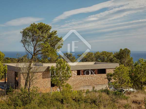 Casa / vila de 190m² à venda em Begur Town, Costa Brava