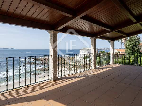 126m² penthouse with 30m² terrace for sale in Pontevedra
