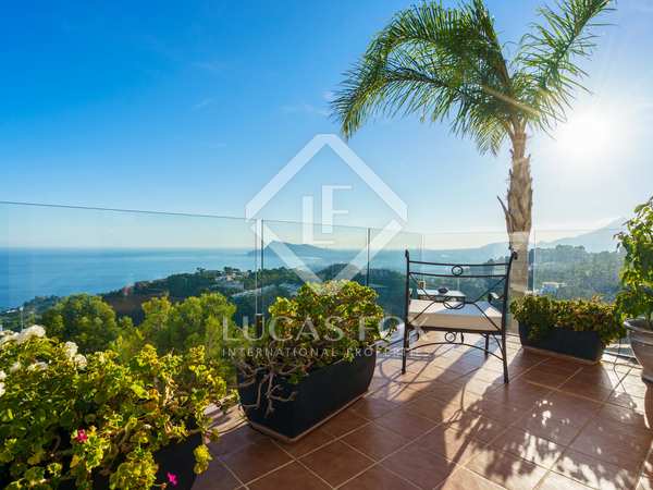 305m² haus / villa mit 130m² terrasse zum Verkauf in Altea Town