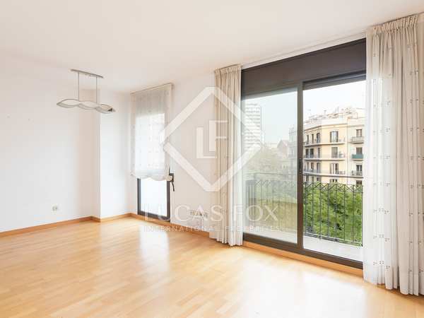 83m² apartment with 28m² terrace for sale in Eixample Right