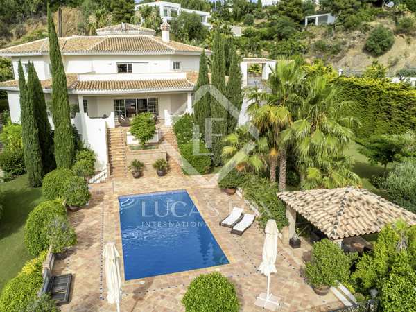 555m² house / villa with 106m² terrace for sale in Benahavís