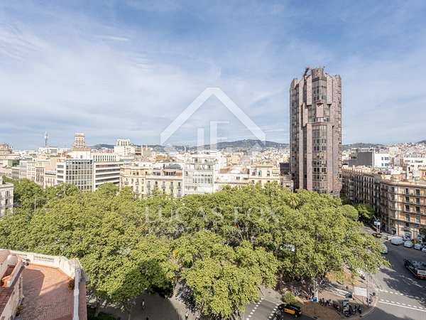 192m² apartment with 6m² terrace for sale in Eixample Right