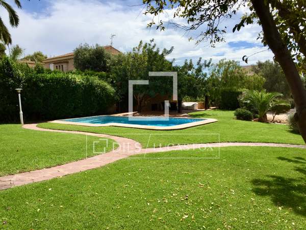 Casa / Vila de 350m² à venda em Los Monasterios, Valencia