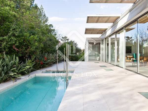412m² house / villa with 240m² garden for sale in Mirasol