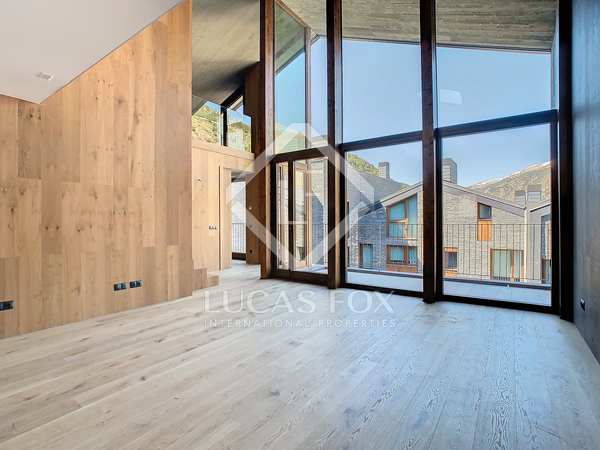 216m² apartment with 9m² terrace for sale in Grandvalira Ski area