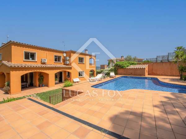 283m² house / villa for sale in Calonge, Costa Brava