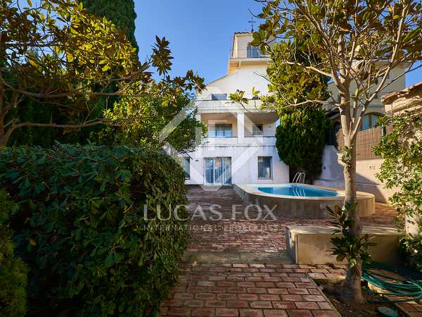397m² house / villa for rent in Godella / Rocafort