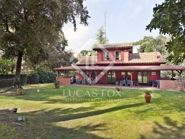 Villa van 340m² te koop in Sant Cugat, Barcelona