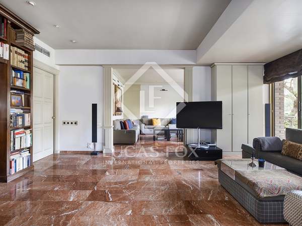 302m² apartment with 27m² terrace for sale in Pedralbes