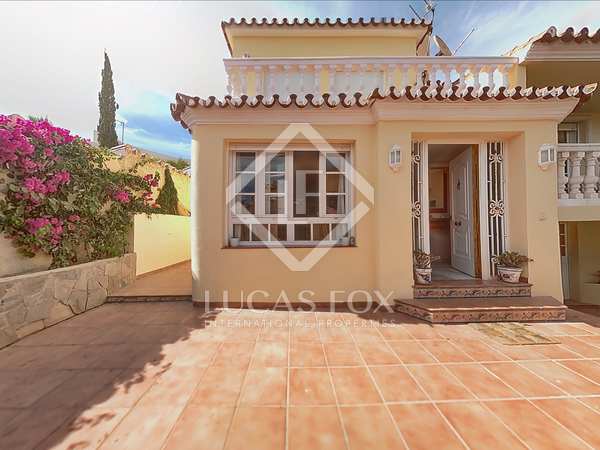 Huis / villa van 220m² te koop in East Málaga, Malaga