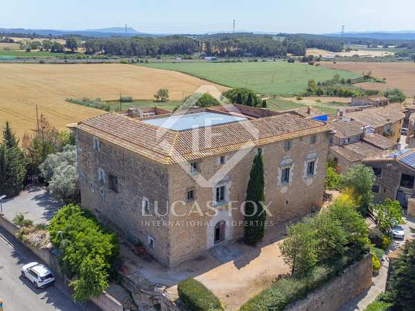 Castillo / palacio de 1,915m² en venta en Alt Empordà
