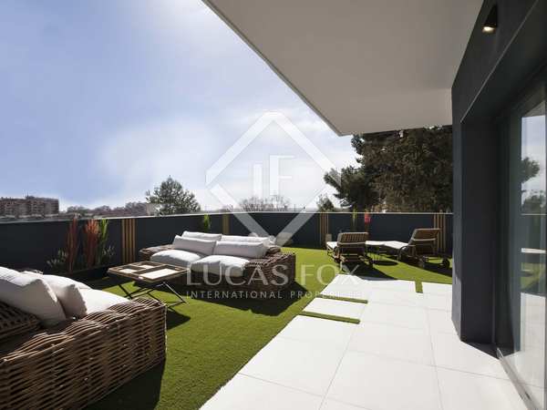 94m² apartment with 124m² terrace for sale in Esplugues
