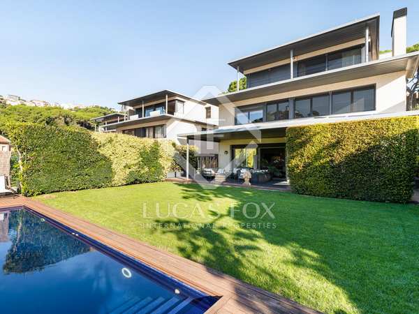 Villa de 500 m² con 305 m² de jardín en venta en Sarrià