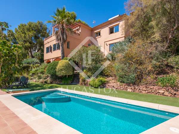 Huis / villa van 371m² te koop in East Málaga, Malaga