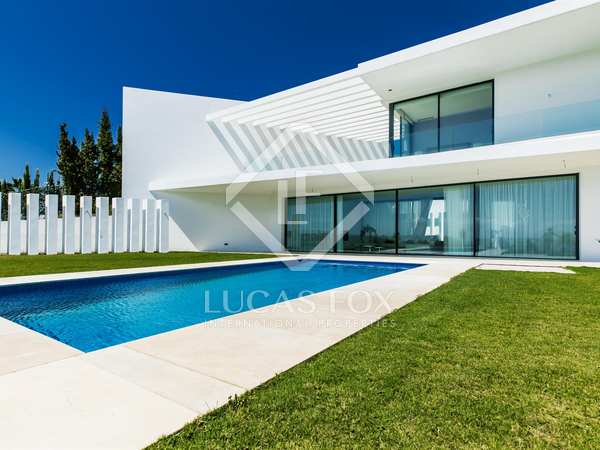 551m² house / villa with 138m² terrace for sale in Benahavís