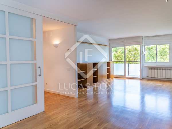 134m² apartment with 12m² terrace for rent in Sant Cugat