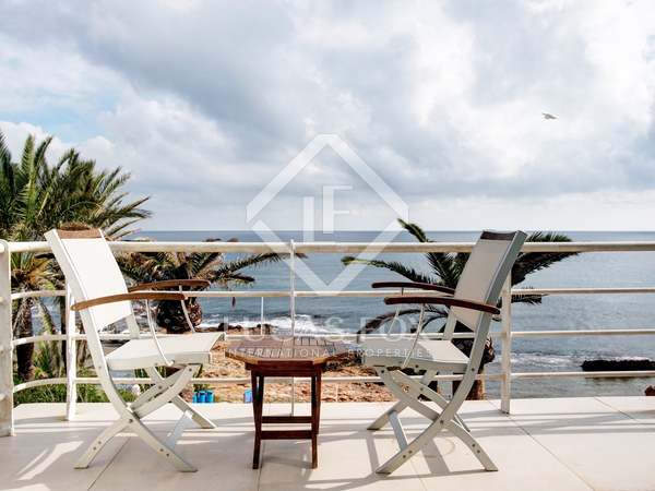 Casa / Vila de 156m² with 100m² terraço à venda em Dénia