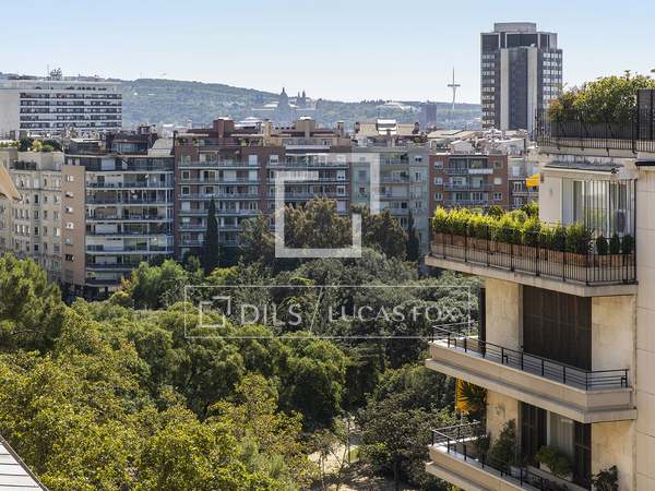 320m² Penthouse with 100m² terrace for sale in Turó Park