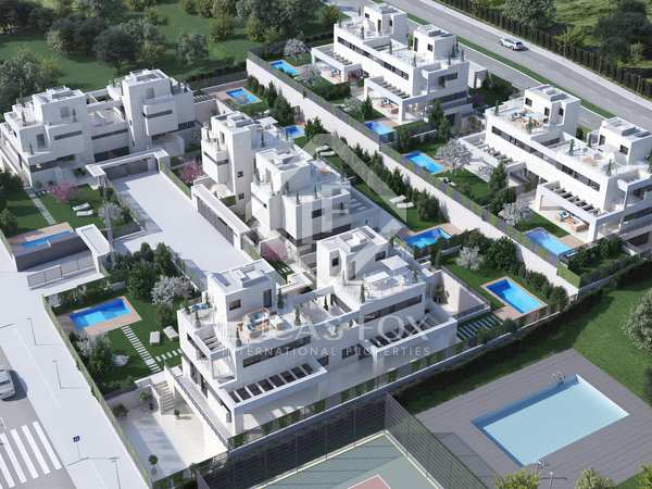 402m² House / Villa with 323m² garden for sale in Aravaca