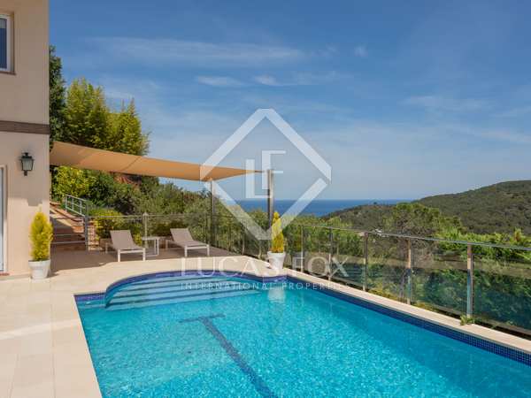 Villa van 285m² te koop in Sa Riera / Sa Tuna, Costa Brava