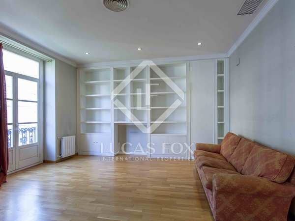 288 m² penthouse with 20 m² terrace for sale, Sant Francesc