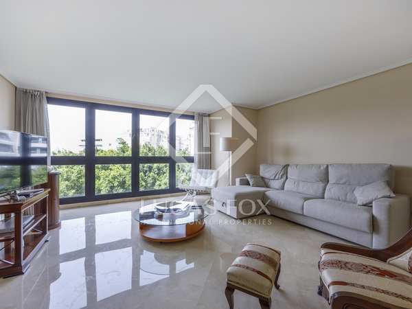 200m² apartment for rent in El Pla del Real, Valencia