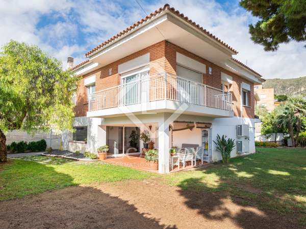 Casa / vila de 230m² with 330m² Jardim para arrendar em El Poal