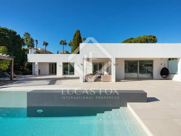 Casa / villa de 1,623m² con 400m² terraza en venta en Nueva Andalucía