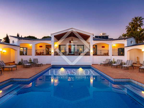 Villa de 768 m² con 218 m² de terraza en venta en Benahavís