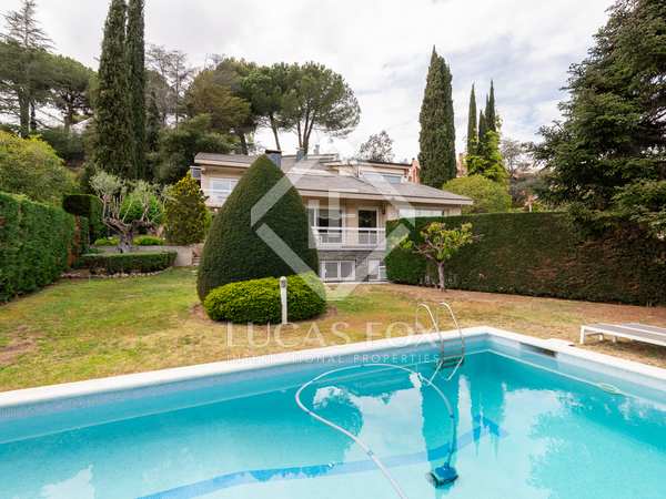 Дом / вилла 539m² на продажу в Golf-Can Trabal, Барселона