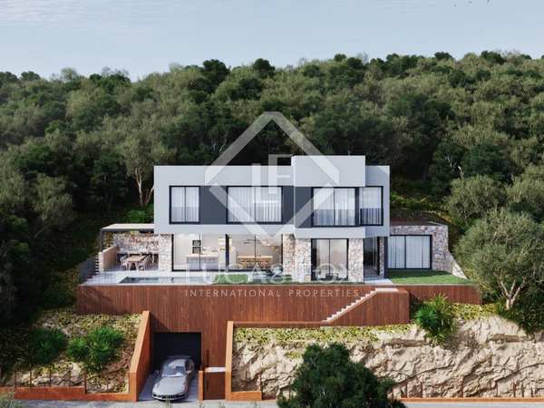 Villa van 339m² te koop met 102m² terras in Sa Riera / Sa Tuna