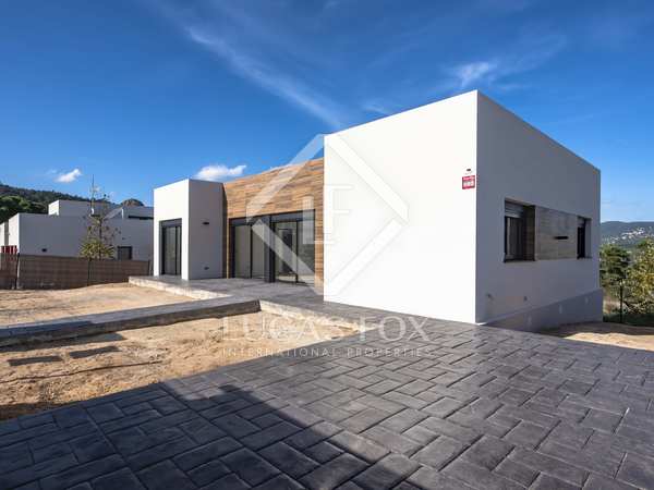 120m² house / villa for sale in Sant Feliu, Costa Brava