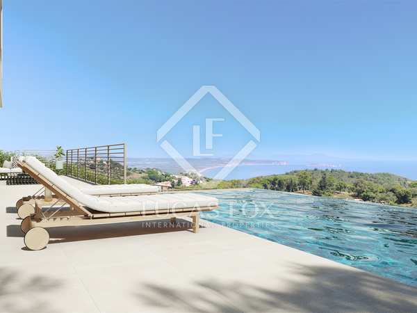 318m² house / villa with 51m² terrace for sale in Begur Town