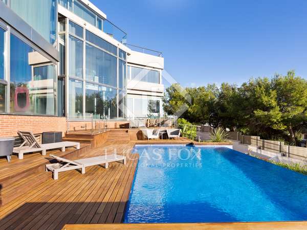 Huis / Villa van 700m² te koop in Montemar, Barcelona