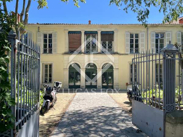 436m² house / villa with 434m² garden for sale in Montpellier