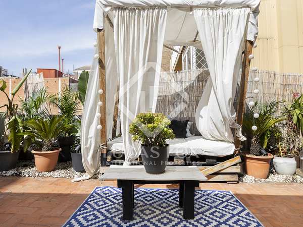 52m² penthouse with 112m² terrace for sale in Gràcia