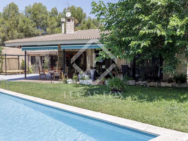 350m² house / villa for sale in Godella / Rocafort
