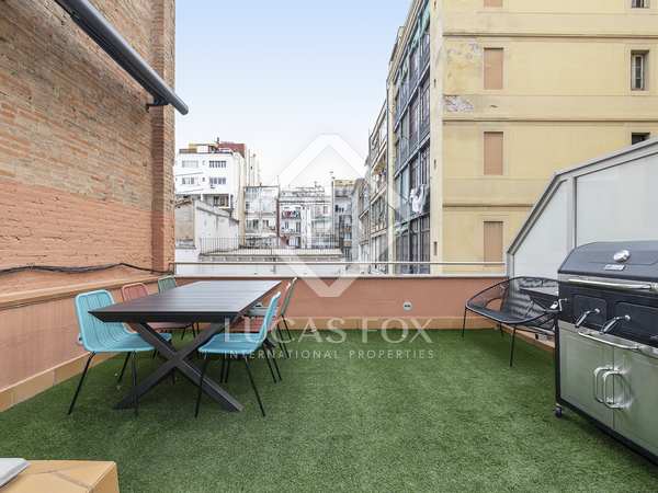 180m² house / villa with 40m² terrace for sale in Eixample Right