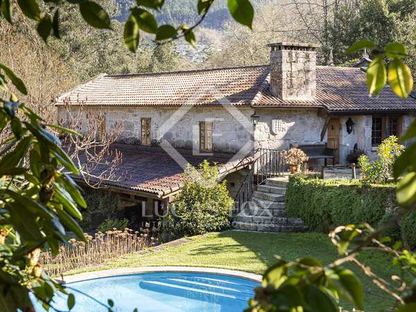 Huis / villa van 515m² te koop in Pontevedra, Galicia