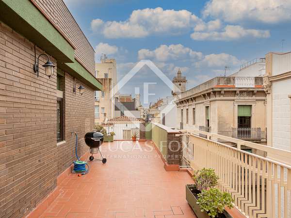 72m² penthouse with 200m² terrace for sale in Gràcia