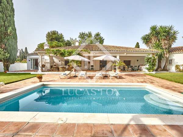 Villa van 550m² te koop in New Golden Mile, Costa del Sol