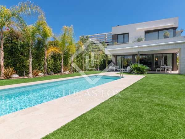 229m² house / villa for sale in Sitges Town, Barcelona