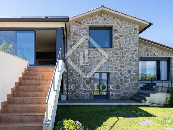 Дом / вилла 234m² на продажу в Pontevedra, Галисия